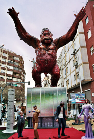 Falla amb un goril·la tipus King-kong