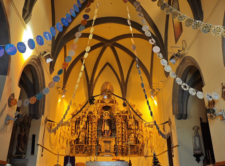 Neules decoratives a Sant Cebrià de Vallalta